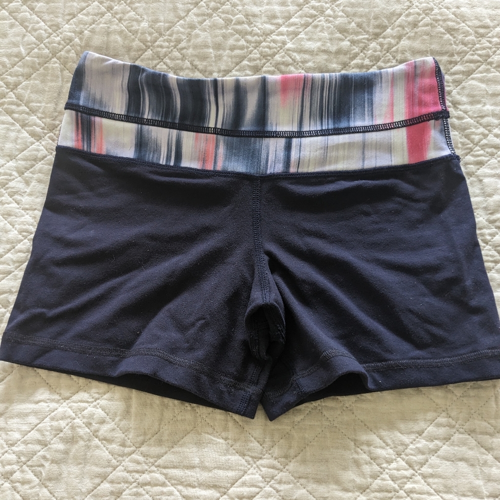 Lululemon yoga shorts 4